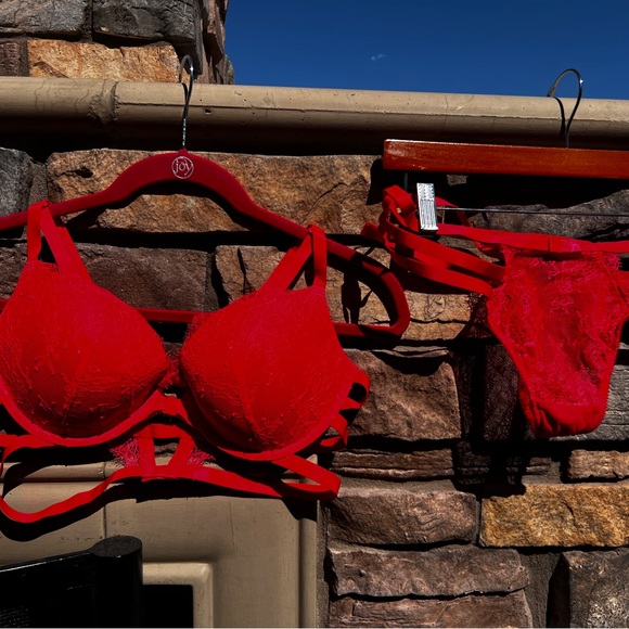 Victoria’s Secret Bra & Panty set NWOT - Picture 11 of 11